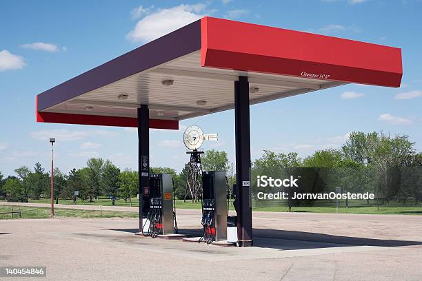 Gas Station Wind Energie Stock Photo - Download Image Now - Gas Station, Nebraska, Green Technology