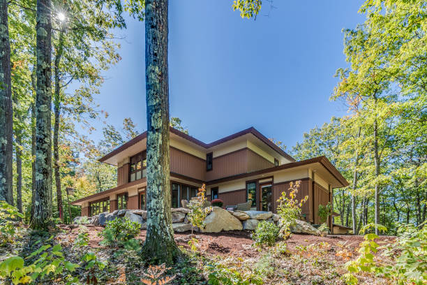 istock Modern cabin style home near the lake 1404554793