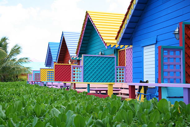 カリブ海地域のホテル - colonial style house residential structure siding ストックフォトと画像