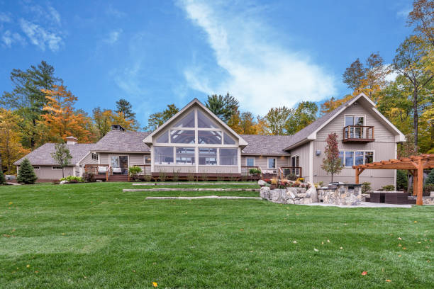 istock Rear view of huge house on a sunny day 1404583144