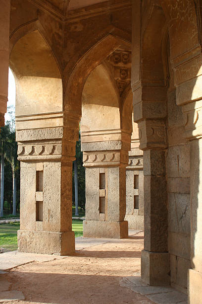 istock Mosque New Delhi Islam Tomb 140458559