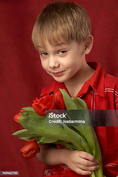 Mamá Enhorabuena Foto de stock y más banco de imágenes de Buqué - Buqué, Camisa, Cautela