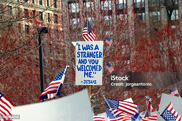 내가 Stranger 그리고 환영 Me 정치에 대한 스톡 사진 및 기타 이미지 - 정치, 기독교, 시위