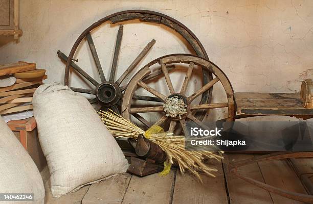 Foto de Old De Rodas e mais fotos de stock de Aldeia - Aldeia, Antigo, Antiguidades