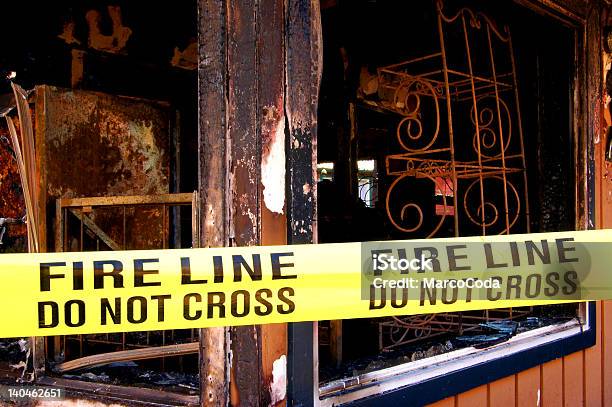 Foto de Padaria De Incêndio e mais fotos de stock de Desespero - Desespero, Fogo, Acidentes e desastres