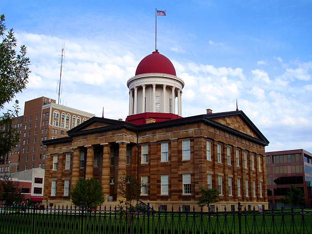 istock Old State Capitol in Springfield, Illinois 140463250