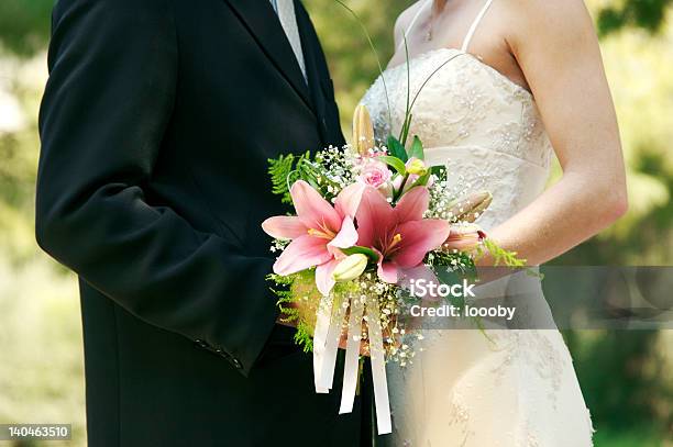 Casamento - Fotografias de stock e mais imagens de Adulto - Adulto, Amor, Ao Ar Livre
