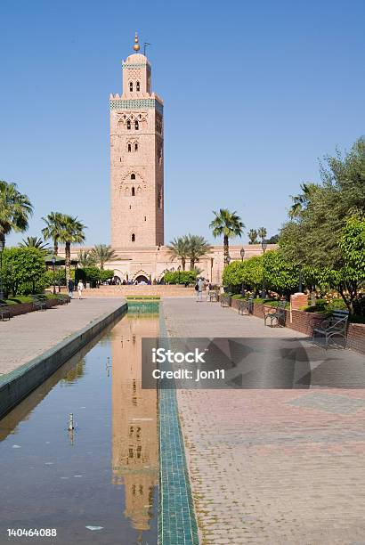 Die Koutubia Moschee In Marrakesch Stockfoto und mehr Bilder von Afrika - Afrika, Arabeske, Arabisches Schriftzeichen