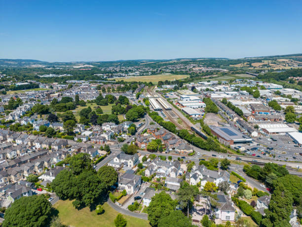 istock Railway tracks lead to Newton Abbot Train Station 1404643375