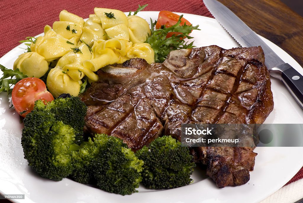 Bistec Porterhouse - Foto de stock de Carne libre de derechos