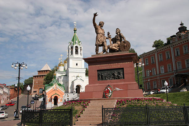 Statue of Minin and Pozharsky Orthodox Church in honour Ioann Predtech in Nizhny Novgorod. This Chirch was found on this place (Nizny pasad) at the end of 15 century, was build in 1683 year. nizhny novgorod stock pictures, royalty-free photos & images