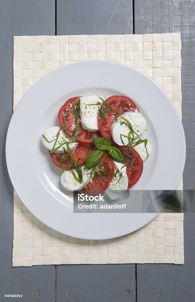 Ensalada caprese - Foto de stock de Alimento libre de derechos