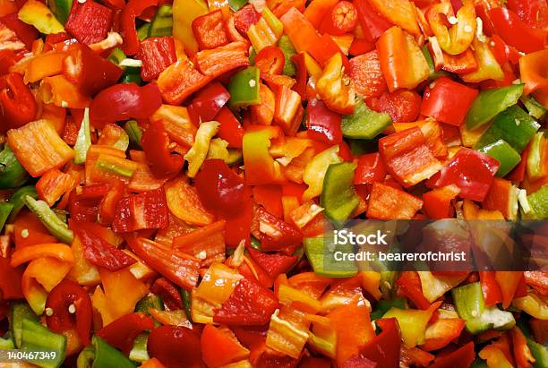 Cortado Em Pedacinhos Peppers - Fotografias de stock e mais imagens de Alimentação Saudável - Alimentação Saudável, Colorido, Comida