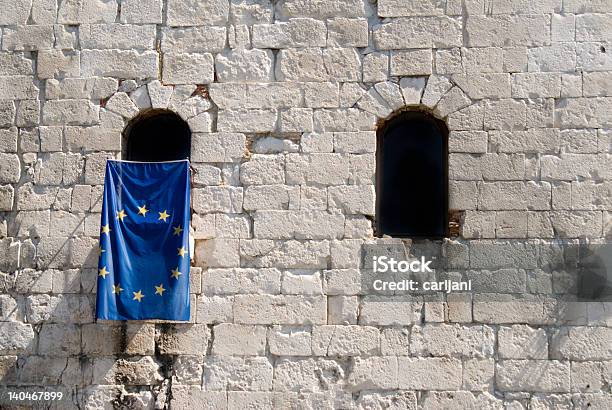 Foto de Bandeira Da Ue e mais fotos de stock de Bandeira - Bandeira, Bandeira da Comunidade Européia, Castelo