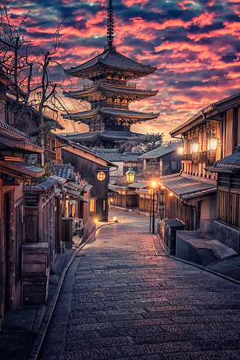 Yasaka Pagoda and Sannen Zaka Street in evening, Kyoto, Japan