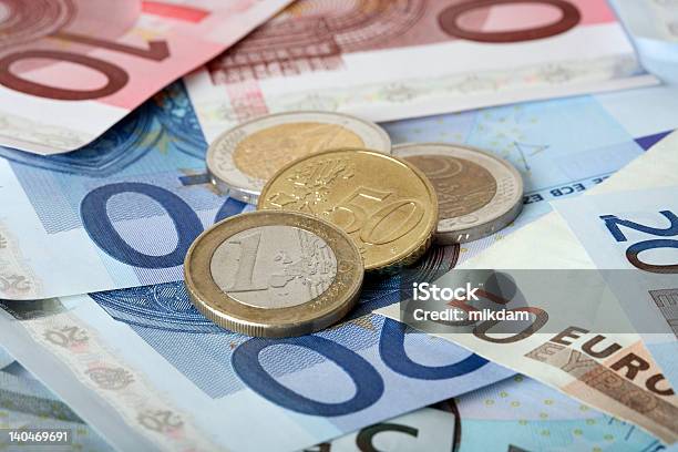 Foto de Colorido Notas De Euro e mais fotos de stock de Dívida - Dívida, Europa - Locais geográficos, Exotismo
