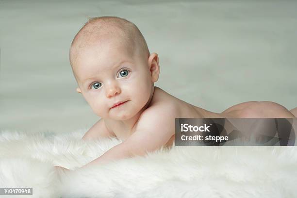 Retrato Clássico De Bebé - Fotografias de stock e mais imagens de Amor - Amor, Bebé, Bebés Meninas