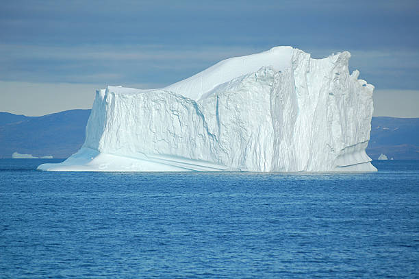 istock Art of nature - Icebergs 140470983