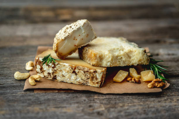 istock Savory pieces of cheese 1404711542