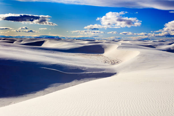 istock Dunes at White Sands National Monument 1404712923