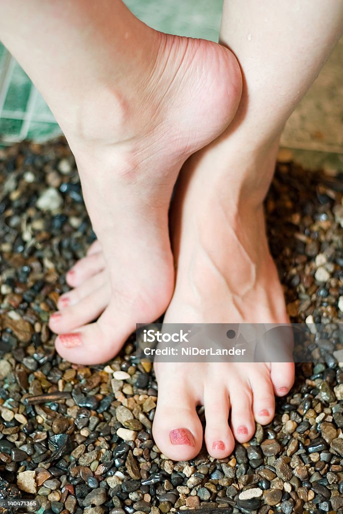 Красивая женщина ноги - Стоковые фото Альтернативная медицина роялти-фри