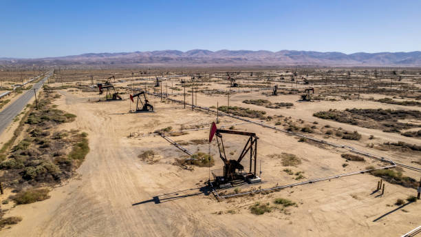 istock Oil Fields Bakersfield California 1404714959