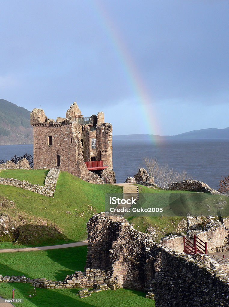 Castello di Urquhart - Foto stock royalty-free di Acqua