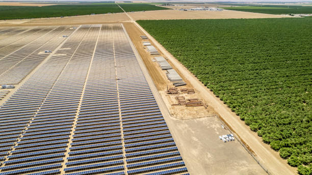 istock Solar Farm in Farmland 1404718527