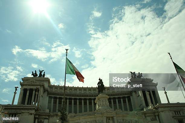 Vittoriano Park W Rzymie - zdjęcia stockowe i więcej obrazów Altare Della Patria - Altare Della Patria, Bez ludzi, Biały