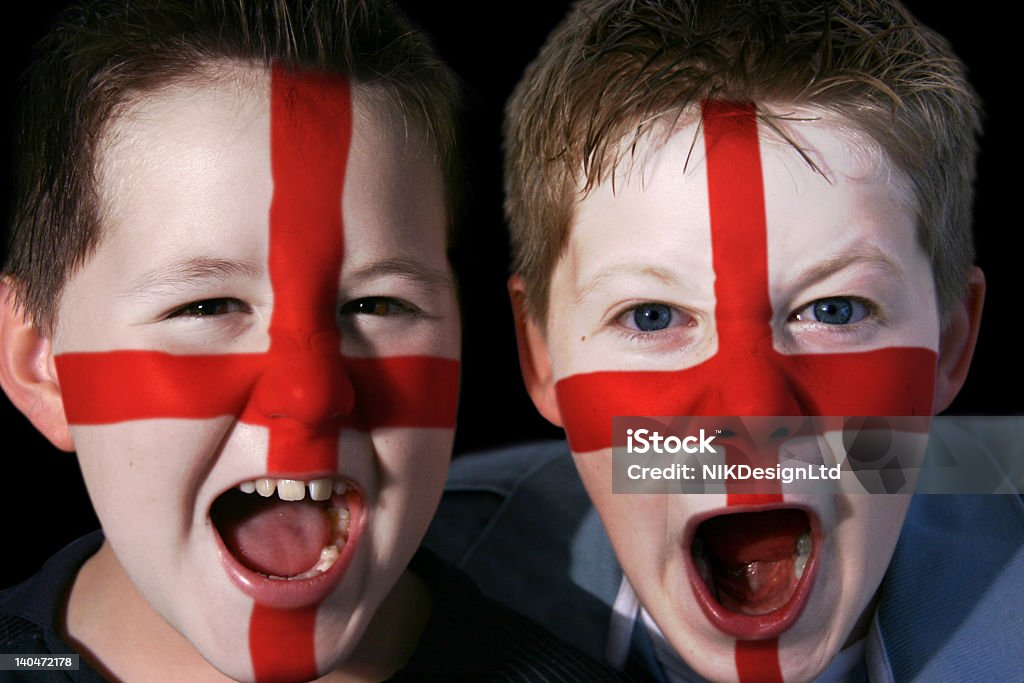 Jovens fãs de futebol de Inglaterra - Foto de stock de Inglaterra royalty-free