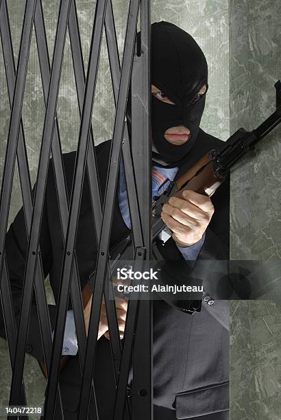 범인 엘리베이터 AK-47 소총에 대한 스톡 사진 및 기타 이미지 - AK-47 소총, 건축물, 공격성