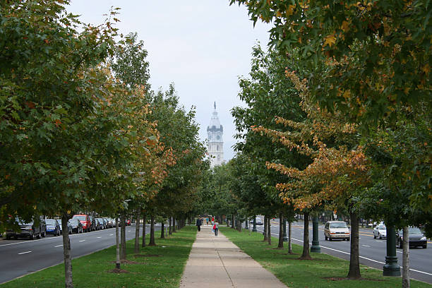 フィラデルフィアシティーホール - benjamin franklin parkway ストックフォトと画像