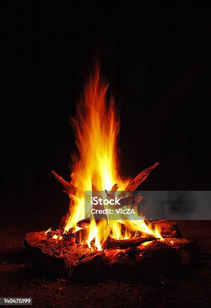 Lagerfeuer02 Stockfoto und mehr Bilder von Abstrakt - Abstrakt, Boden, Brennen