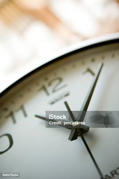 Fondo De Reloj Foto de stock y más banco de imágenes de Aguja de Reloj - Aguja de Reloj, Esfera de Reloj, Estrés