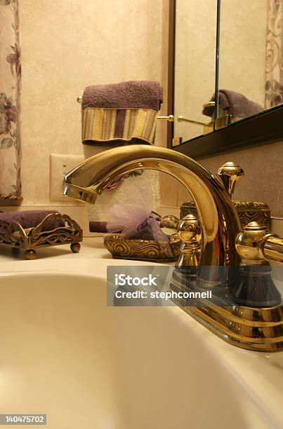 バスルームの洗面台 - お手洗いのストックフォトや画像を多数ご用意 - お手洗い, つまみ, ベージュ