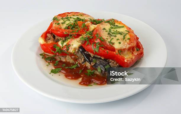 La Fritto Con Pomodori Melanzane Ripiene Di Carne E Formaggio - Fotografie stock e altre immagini di Bianco