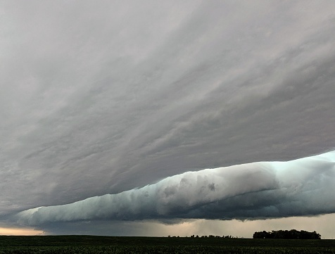 A beautiful photograph of a wicked storm shelf rolling in, in Minnesota.