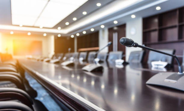 vide salle de réunion  - politique et gouvernement photos et images de collection