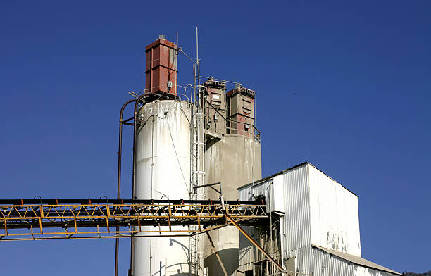 istock Concrete Plant And Tanks 140477854
