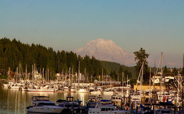 istock Mt. Rainier From The Harbor Of Gig Harbor 1404787443