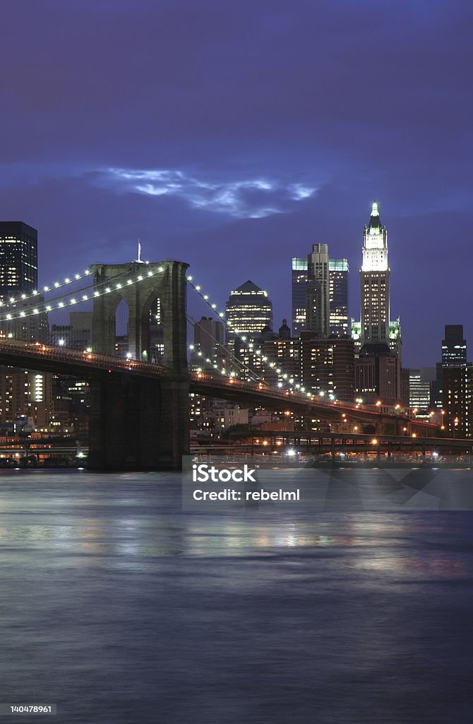 Ponte de Brooklyn e Manhattan skyline - Royalty-free Adulação Foto de stock