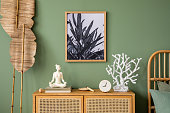 stilvolle-schlafzimmer-innenarchitektur-mit-mock-up-posterrahmen-rattan-kommode-und-kreativen.jpg?b=1&s=170x170&k=20&c=7NMVR0EEm12KxX79jQEtlzNPmq8uCYfq0pya7aZGyrQ=