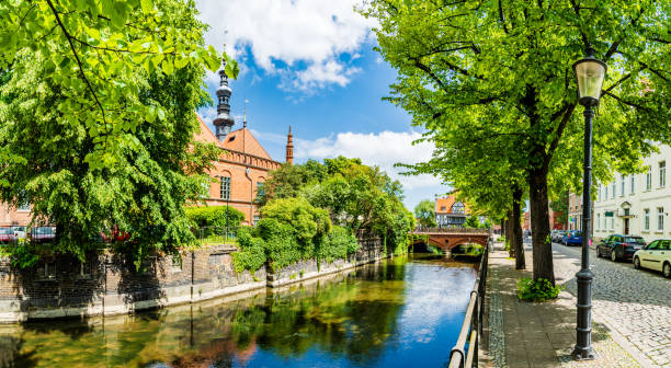 istock Gdansk old town in a sunny summer day. 1404886945