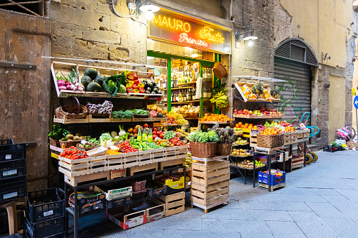 Florence, Italy, novembre 2021: Greengrocer on a street in Florence, Italy