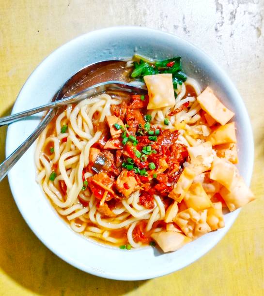 istock street chicken noodle 1404951431