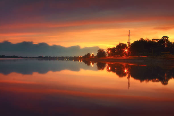 Sunrise Bliss: A Moment of Stillness