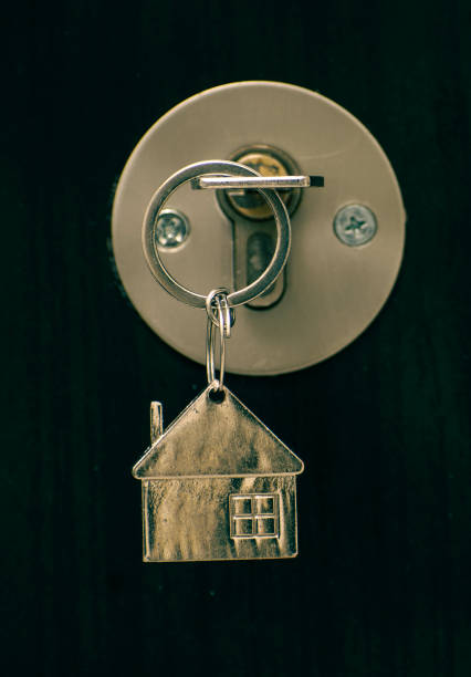 istock close-up home look door keychain 1405024880