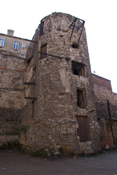istock Galata Byzantine Walls - İstanbul 1405032300