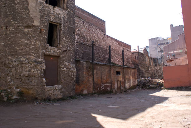 istock Galata Byzantine Walls - İstanbul 1405032331
