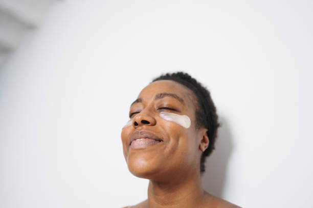 istock Young woman with under-eye patches 1405042310